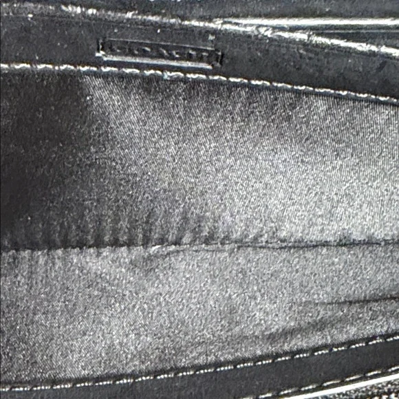 Coach Black and Cream Signature Zip Wallet - Picture 8 of 13